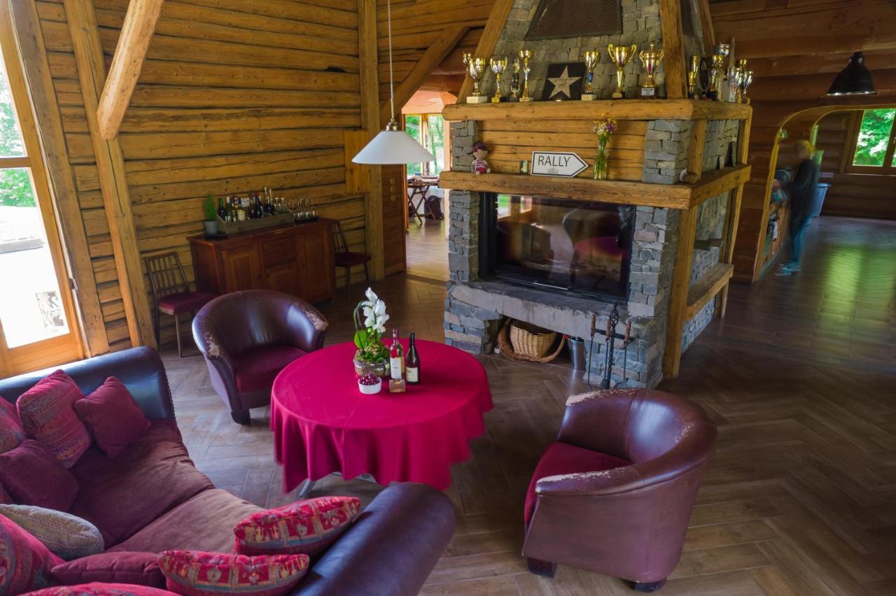 Crossline Lodge Gheorgheni  Εξωτερικό φωτογραφία